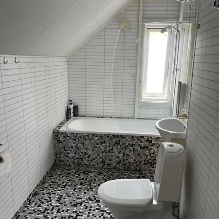 Loft With 3 Bedrooms Апартаменты *